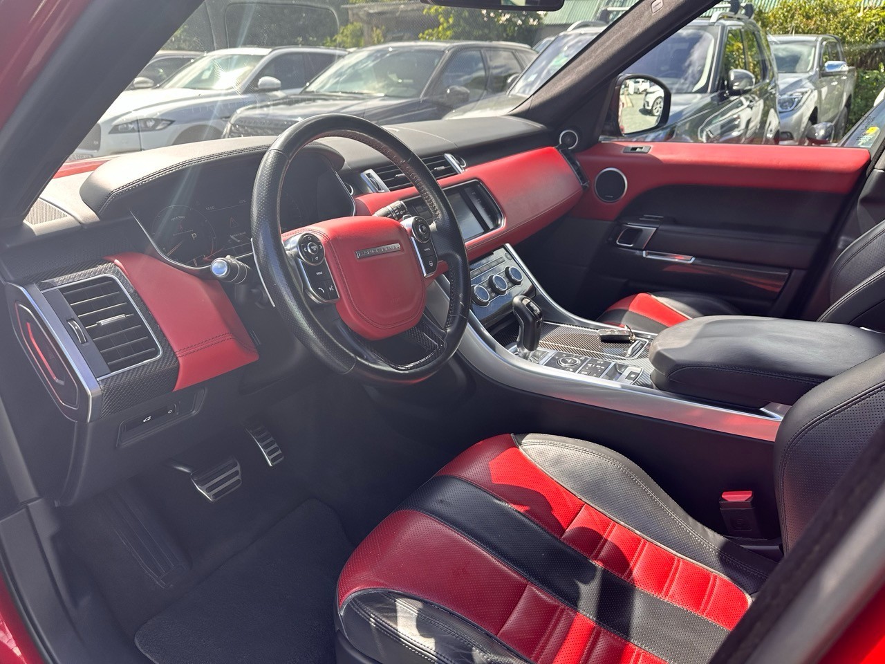 Range Rover Sport SVR 2015